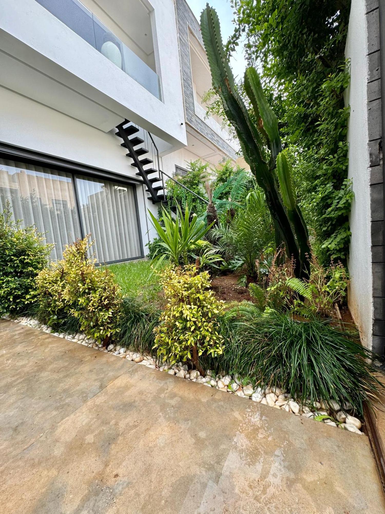 Moon House Villa Ville Nouvelle ภายนอก รูปภาพ