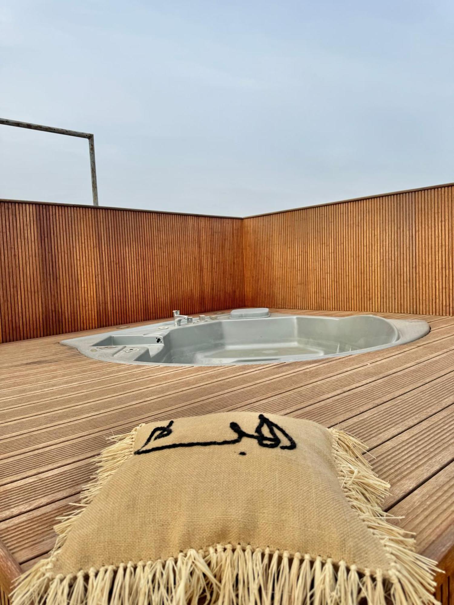 Moon House Villa Ville Nouvelle ภายนอก รูปภาพ